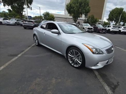 Used 2014 INFINITI Q60 Journey w/ Premium Package RWD image 5