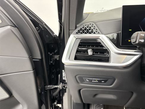 New 2026 BMW X5 xDrive50e AWD/4WD image 31
