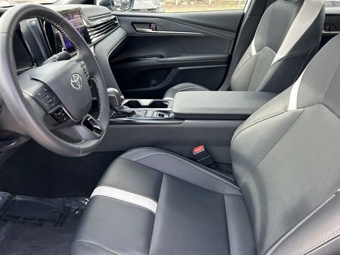 Certified 2025 Toyota Camry SE image 11