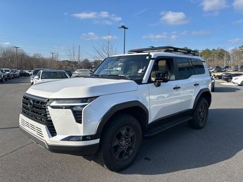 Used 2024 Lexus GX 550 image 3