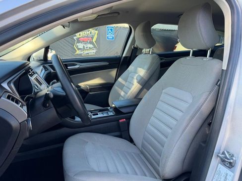 Used 2017 Ford Fusion S image 18