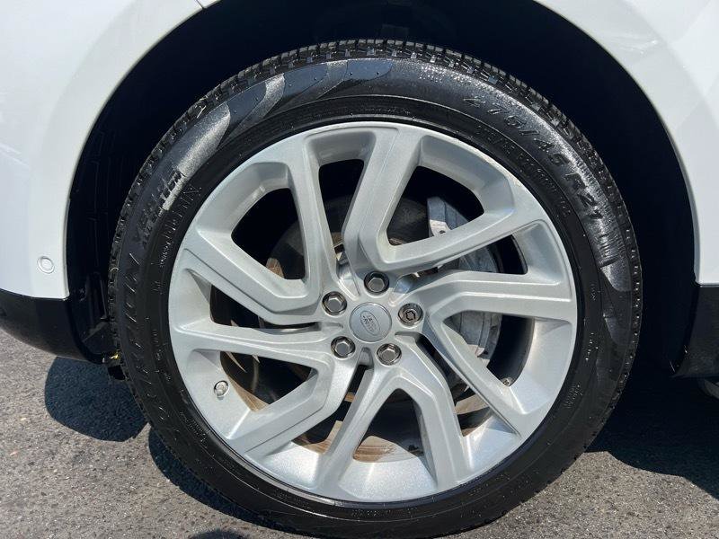 Used 2018 Land Rover Range Rover Sport HSE AWD/4WD image 29