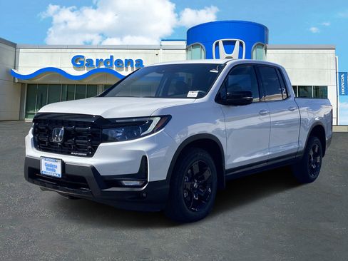 New 2026 Honda Ridgeline Black Edition image 3