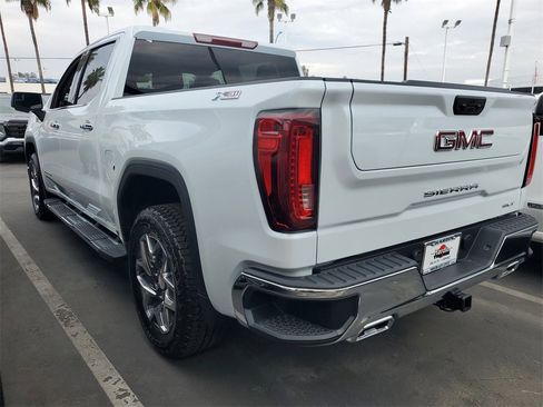 New 2026 GMC Sierra 1500 SLT w/ SLT Premium Package image 3