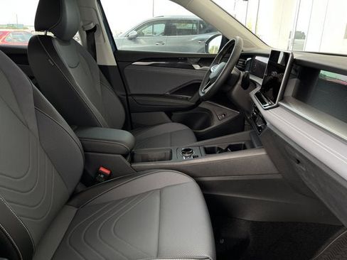 New 2026 Volkswagen Tiguan SE R-Line image 23