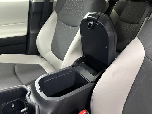 Used 2025 Toyota RAV4 XLE w/ Convenience Package AWD/4WD image 36