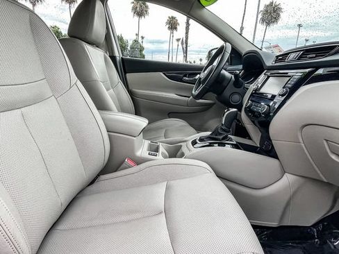 Used 2018 Nissan Rogue Sport SL w/ SL Premium Package AWD/4WD image 17