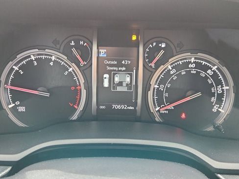 Used 2020 Toyota 4Runner Venture w/ Moonroof Package image 19