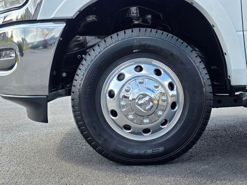 Used 2022 RAM 3500 Laramie image 9