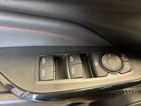 New 2026 Chevrolet Trax RS w/ Sunroof Package FWD image 17