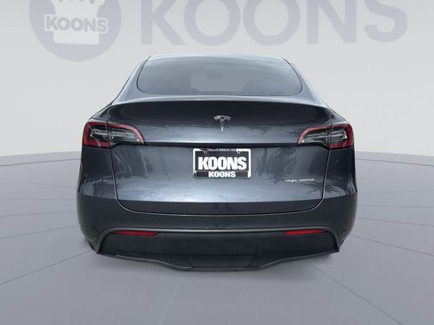 Used 2023 Tesla Model Y Long Range AWD/4WD image 5
