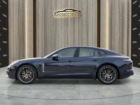 Used 2023 Porsche Panamera 4 Platinum Edition image 11