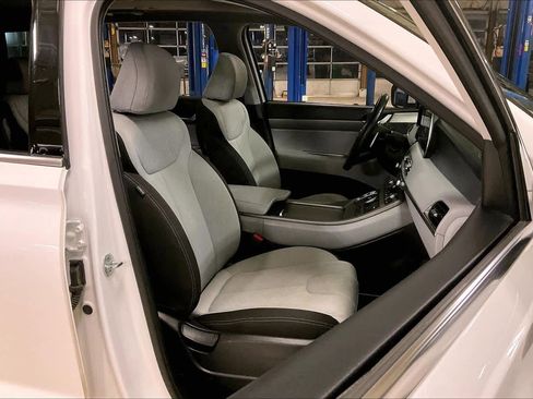 Used 2020 Hyundai Palisade SEL w/ Convenience Package image 8