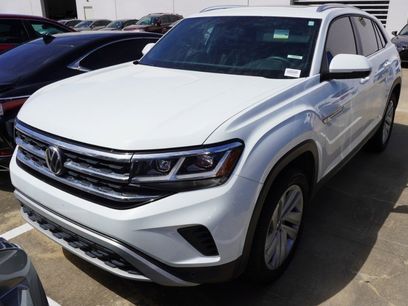 Used 2023 Volkswagen Atlas Cross Sport SE w/ Panoramic Sunroof Package