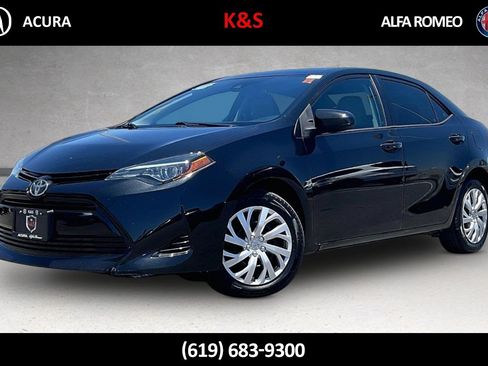 Used 2018 Toyota Corolla LE w/ Carpet Mat Package (TMS) FWD image 1