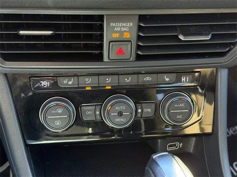 Used 2019 Volkswagen Jetta SE image 19