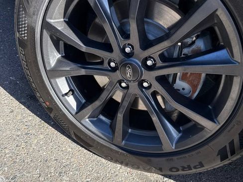 Used 2019 Ford Explorer XLT w/ Equipment Group 202A FWD image 4