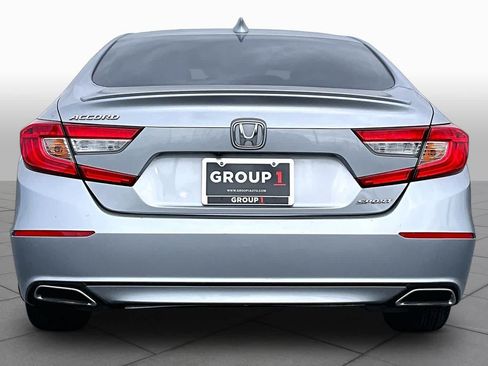 Used 2018 Honda Accord Sport image 4