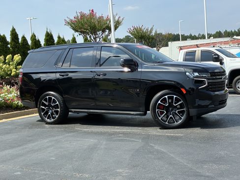 Used 2022 Chevrolet Tahoe RST w/ Luxury Package AWD/4WD image 3