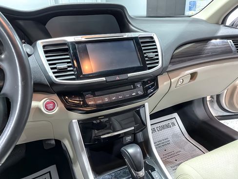 Used 2016 Honda Accord EX-L image 25