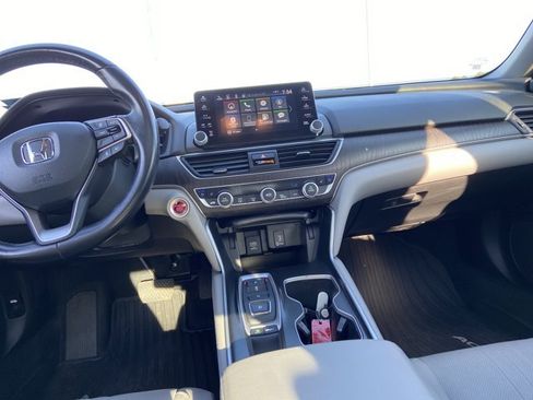 Used 2020 Honda Accord Touring image 15