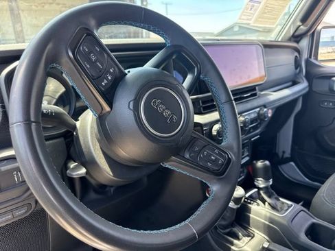 Used 2024 Jeep Wrangler Unlimited Rubicon 4xe AWD/4WD image 10