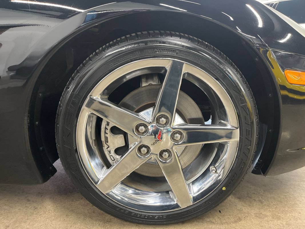 Used 2007 Chevrolet Corvette Coupe w/ Preferred Equipment Group RWD image 33