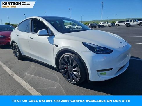 Used 2023 Tesla Model Y Performance image 6