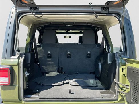 Used 2022 Jeep Wrangler Unlimited Sport AWD/4WD image 17