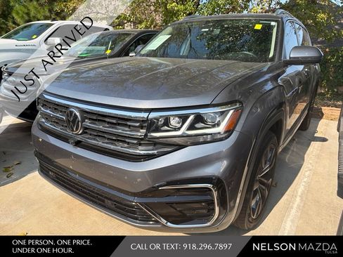Used 2023 Volkswagen Atlas SEL Premium AWD/4WD image 1