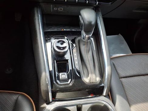 Used 2024 GMC Canyon AT4 w/ AT4 Premium Package AWD/4WD image 24
