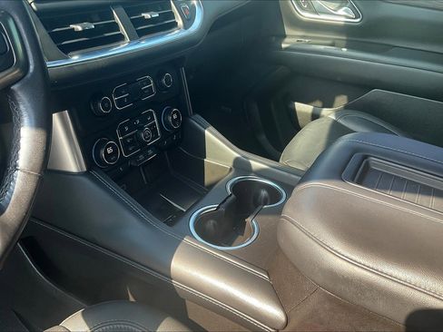 Used 2021 Chevrolet Tahoe Z71 w/ Rear Media and Nav Package image 16