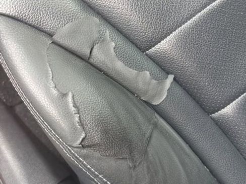 Used 2020 Mercedes-Benz C 300 Sedan image 2