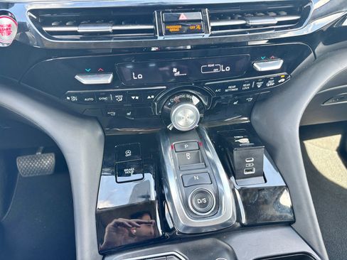 Used 2024 Acura MDX SH-AWD w/ Technology Package image 20