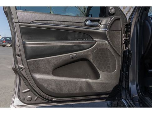 Used 2020 Jeep Grand Cherokee Trailhawk w/ Trailhawk Luxury Group image 18