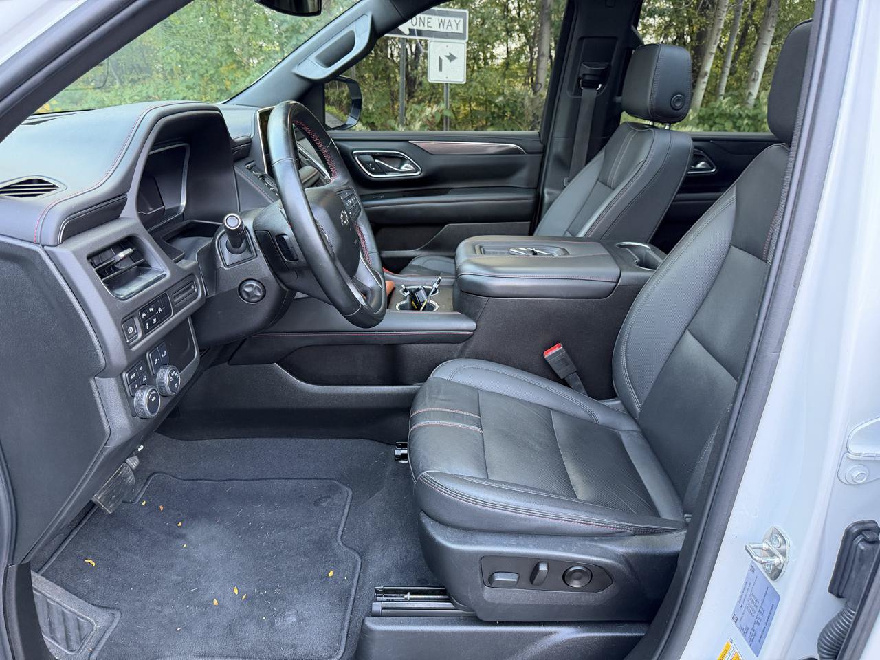 Used 2023 Chevrolet Tahoe RST w/ Luxury Package AWD/4WD image 11
