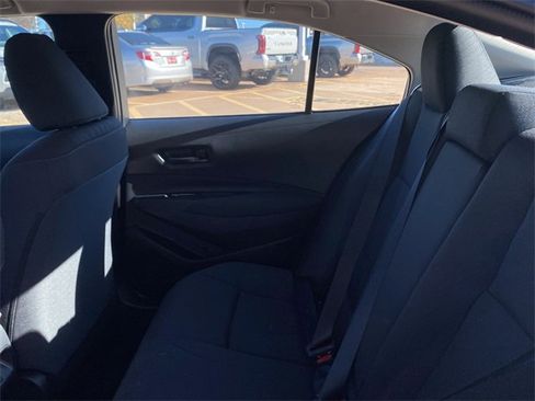 Used 2025 Toyota Corolla LE image 16