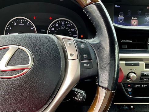 Used 2015 Lexus ES 350 w/ Premium Package FWD image 12