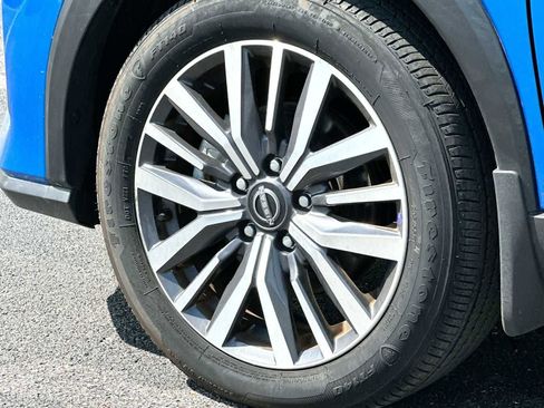 Used 2024 Nissan Kicks SV image 11