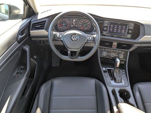 Used 2021 Volkswagen Jetta SE image 31