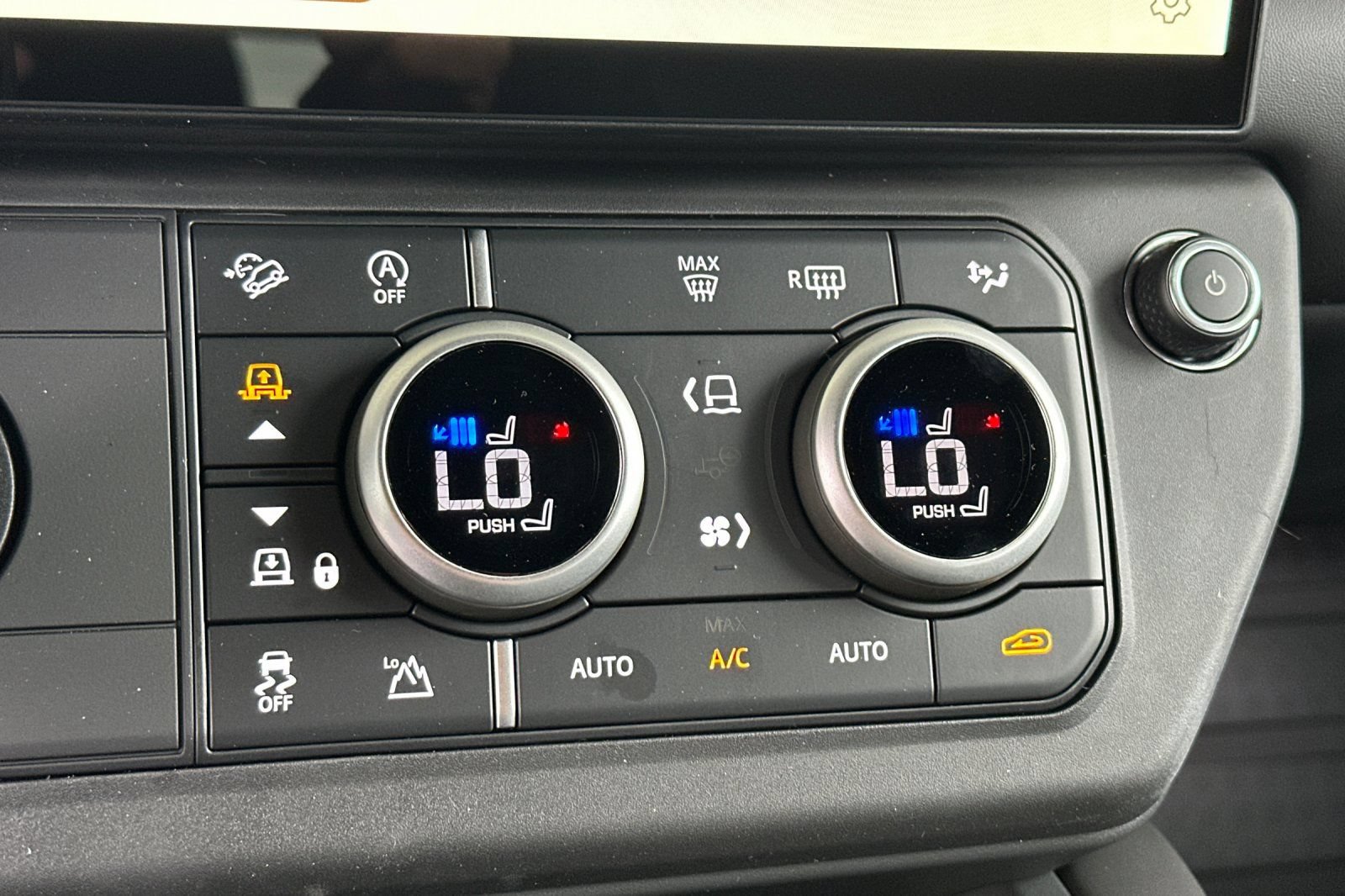 New 2026 Land Rover Defender 110 X-Dynamic SE AWD/4WD image 21