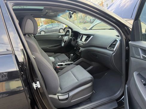 Used 2018 Hyundai Tucson Value w/ Cargo Package image 28