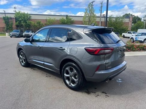 Used 2024 Ford Escape ST-Line w/ Tech Pack #1 AWD/4WD image 7