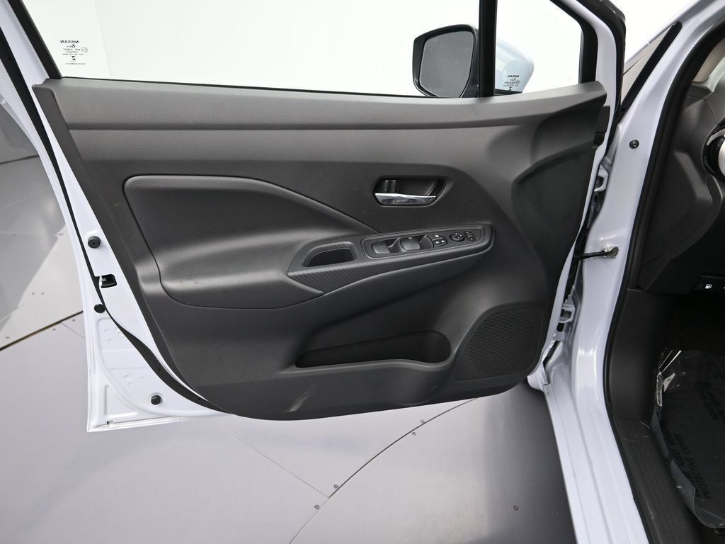 New 2025 Nissan Versa SV w/ Trunk Package FWD image 10