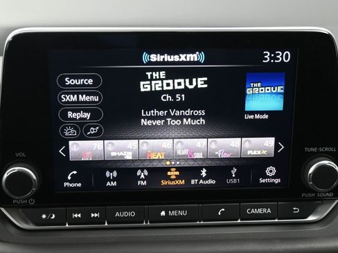 Used 2025 Nissan Rogue S image 15