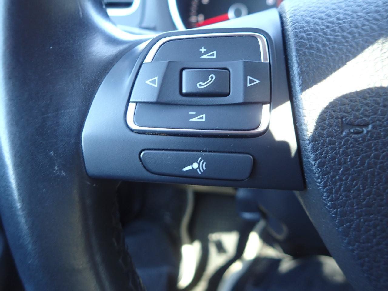 Used 2013 Volkswagen Jetta SE FWD image 16