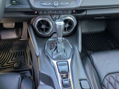 Used 2022 Chevrolet Camaro LT w/ Technology Package RWD image 19