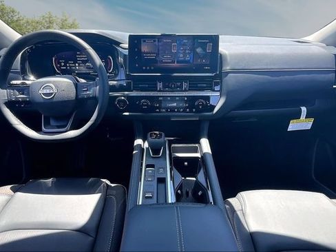 New 2026 Nissan Pathfinder SL w/ Cargo Package FWD image 5