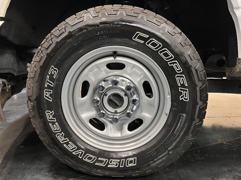 Used 2024 Ford F250 XL w/ XL Chrome Package image 25