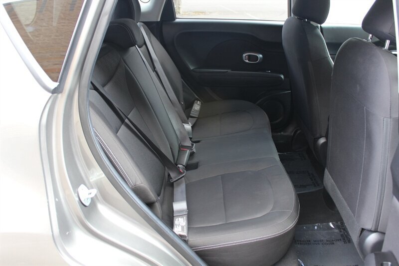 Used 2018 Kia Soul w/ Convenience Package FWD image 16